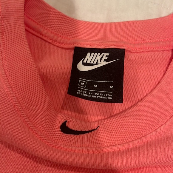 NIKE
Sportswear Washed T-shirt Dress
Size M - Picture 5 of 8